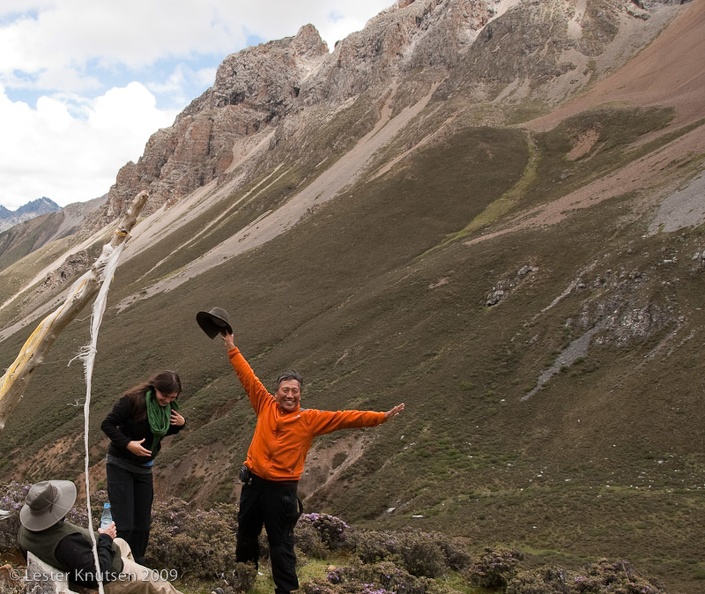 LesterKnutsen_Drikung_Hike_to_Tsophak_Hermitage_DSC_2654.jpg